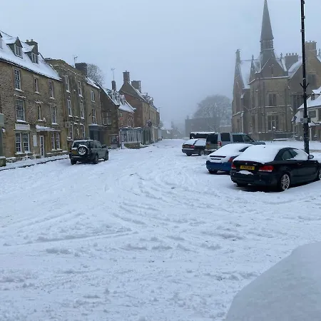Cotswold Apartment With Private Parking! Stow-on-the-Wold Exterior photo